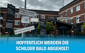 Mehr über den Artikel erfahren Hoffentlich werden die Schilder bald abgeholt!